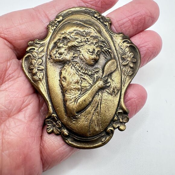 Vintage Victorian Style Bronze Gilt Young Girl Art Nouveau Brooch, 2.75" tall - Picture 3 of 7
